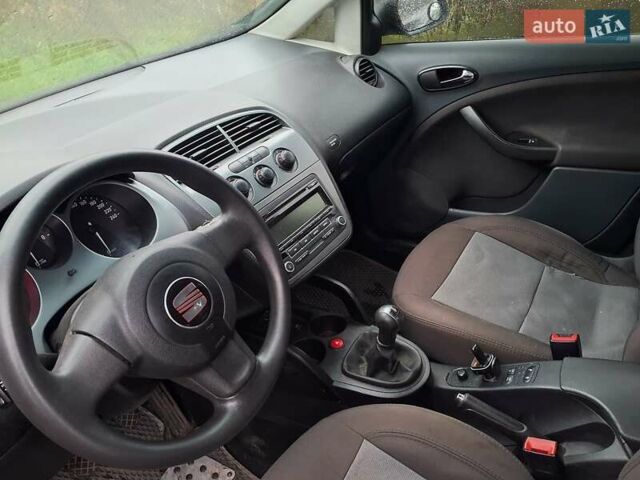 Серый Сеат Алтеа, объемом двигателя 1.6 л и пробегом 226 тыс. км за 5800 $, фото 4 на Automoto.ua