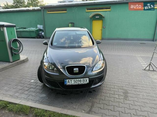 Сірий Сеат Altea, об'ємом двигуна 1.9 л та пробігом 217 тис. км за 5400 $, фото 4 на Automoto.ua