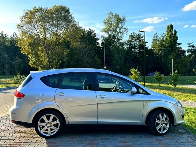 Сеат Алтеа 2008 в Решетиловке на Automoto.ua Серый Сеат Алтеа, объемом двигателя 1.4 л и пробегом 198 тыс. км за 6450 $, фото 5 на Automoto.ua