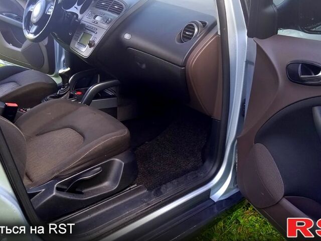 Сірий Сеат Altea, об'ємом двигуна 2 л та пробігом 282 тис. км за 7000 $, фото 10 на Automoto.ua