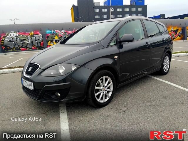 Сірий Сеат Altea, об'ємом двигуна 2 л та пробігом 165 тис. км за 6800 $, фото 2 на Automoto.ua