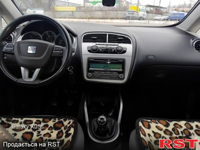 Сірий Сеат Altea, об'ємом двигуна 2 л та пробігом 165 тис. км за 6800 $, фото 10 на Automoto.ua