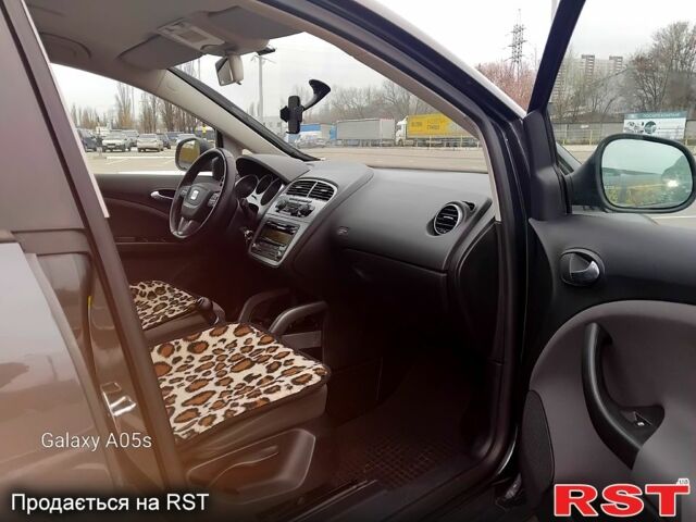 Сірий Сеат Altea, об'ємом двигуна 2 л та пробігом 165 тис. км за 6800 $, фото 8 на Automoto.ua