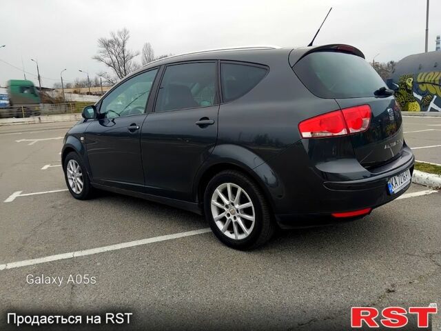 Сірий Сеат Altea, об'ємом двигуна 2 л та пробігом 165 тис. км за 6800 $, фото 4 на Automoto.ua