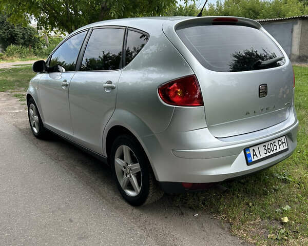 Серый Сеат Алтеа, объемом двигателя 1.6 л и пробегом 244 тыс. км за 5700 $, фото 4 на Automoto.ua