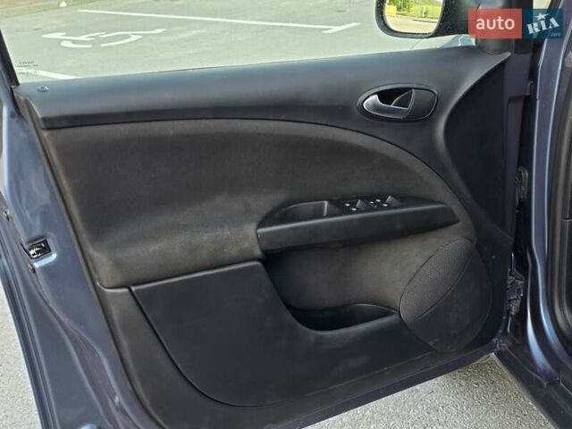 Сірий Сеат Altea, об'ємом двигуна 1.8 л та пробігом 208 тис. км за 7499 $, фото 20 на Automoto.ua