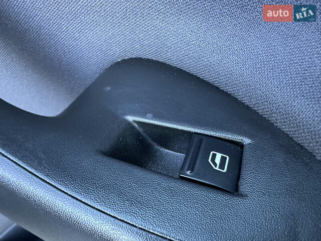 Сірий Сеат Altea, об'ємом двигуна 1.4 л та пробігом 179 тис. км за 5999 $, фото 80 на Automoto.ua