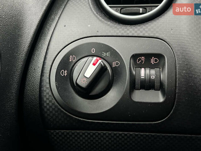 Сеат Altea 2011 у Львові на Automoto.ua Сірий Сеат Altea, об'ємом двигуна 1.39 л та пробігом 190 тис. км за 6999 $, фото 16 на Automoto.ua