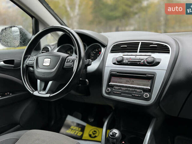 Сеат Altea 2011 у Львові на Automoto.ua Сірий Сеат Altea, об'ємом двигуна 1.39 л та пробігом 190 тис. км за 6999 $, фото 10 на Automoto.ua