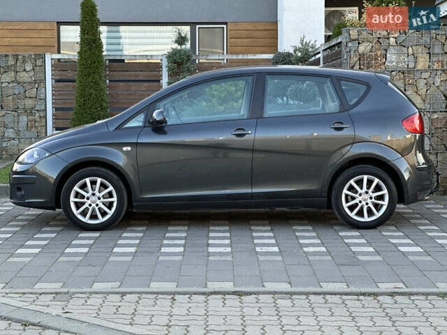 Сірий Сеат Altea, об'ємом двигуна 1.4 л та пробігом 179 тис. км за 5999 $, фото 2 на Automoto.ua