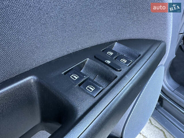 Сірий Сеат Altea, об'ємом двигуна 1.4 л та пробігом 179 тис. км за 5999 $, фото 68 на Automoto.ua