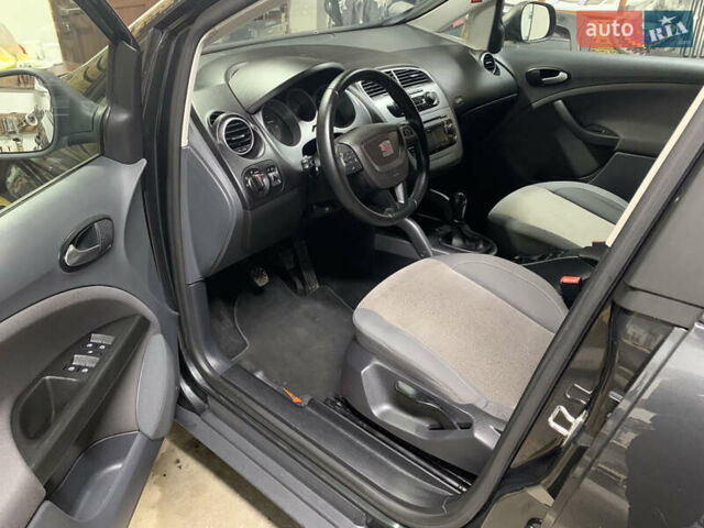 Сірий Сеат Altea, об'ємом двигуна 1.4 л та пробігом 179 тис. км за 6700 $, фото 3 на Automoto.ua