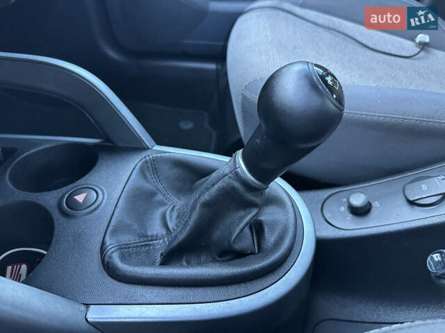 Сірий Сеат Altea, об'ємом двигуна 1.4 л та пробігом 179 тис. км за 5999 $, фото 76 на Automoto.ua