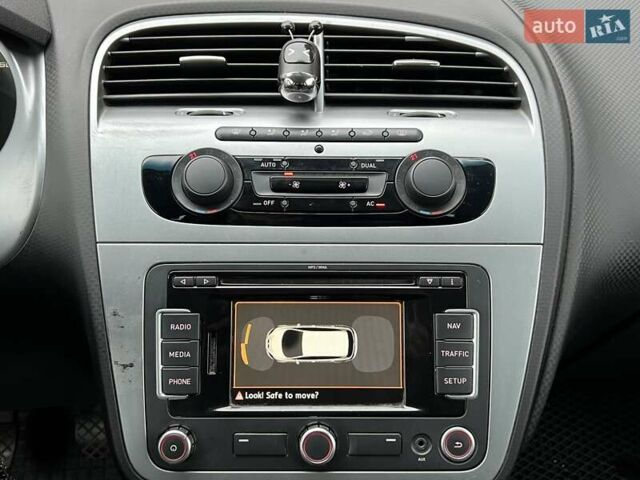 Сірий Сеат Altea, об'ємом двигуна 1.6 л та пробігом 294 тис. км за 5990 $, фото 19 на Automoto.ua