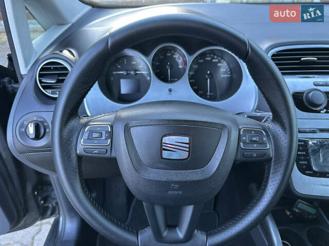 Сірий Сеат Altea, об'ємом двигуна 1.4 л та пробігом 179 тис. км за 5999 $, фото 72 на Automoto.ua