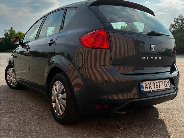 Сірий Сеат Altea, об'ємом двигуна 1.2 л та пробігом 168 тис. км за 7000 $, фото 4 на Automoto.ua