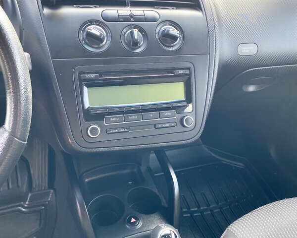 Сірий Сеат Altea, об'ємом двигуна 1.6 л та пробігом 252 тис. км за 6900 $, фото 13 на Automoto.ua