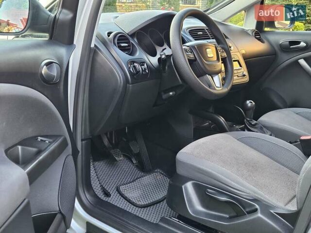 Сірий Сеат Altea, об'ємом двигуна 1.6 л та пробігом 217 тис. км за 6699 $, фото 48 на Automoto.ua