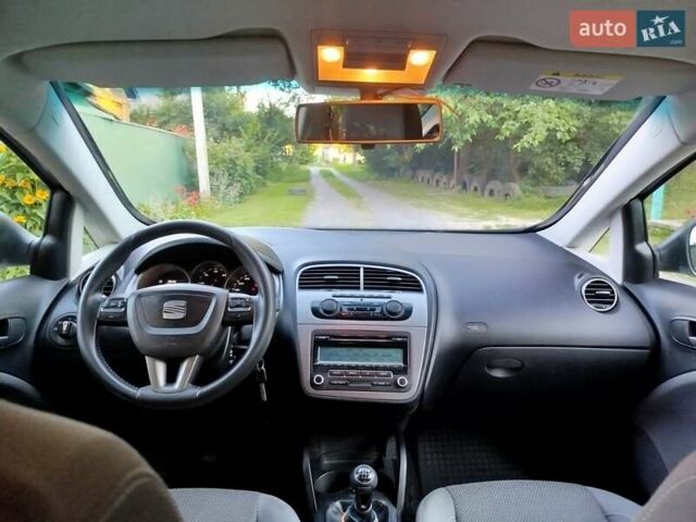 Серый Сеат Алтеа, объемом двигателя 0 л и пробегом 190 тыс. км за 8999 $, фото 5 на Automoto.ua