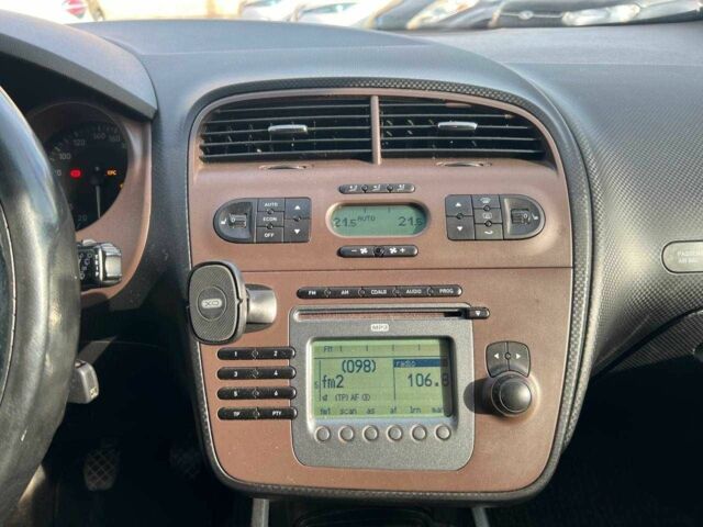 Сірий Сеат Altea, об'ємом двигуна 2 л та пробігом 282 тис. км за 6399 $, фото 20 на Automoto.ua