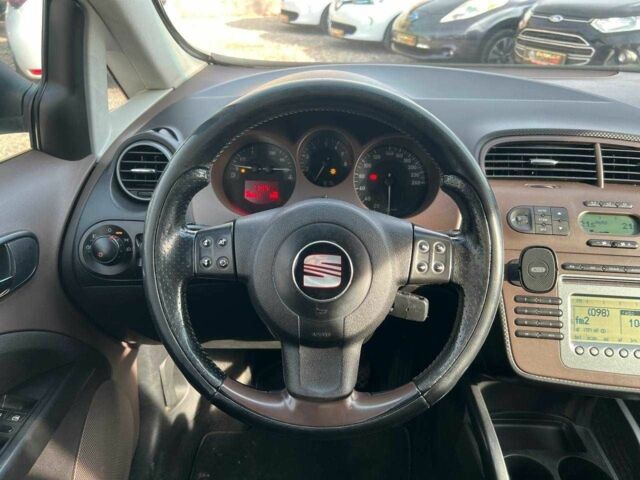 Сірий Сеат Altea, об'ємом двигуна 2 л та пробігом 282 тис. км за 6399 $, фото 21 на Automoto.ua