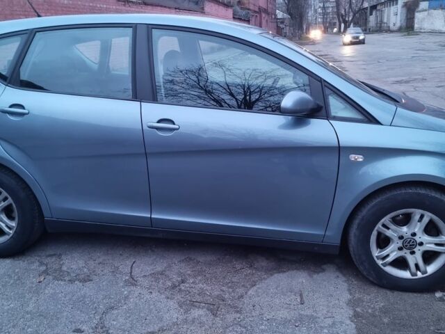 Синий Сеат Алтеа, объемом двигателя 2 л и пробегом 215 тыс. км за 4900 $, фото 3 на Automoto.ua