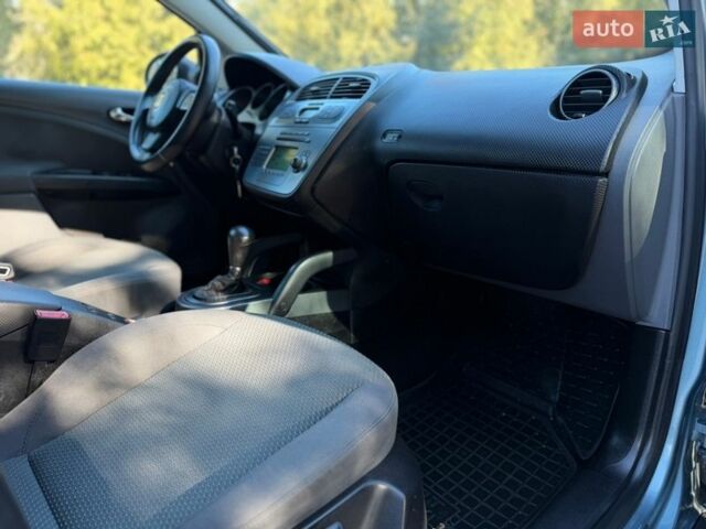 Синий Сеат Алтеа, объемом двигателя 1.98 л и пробегом 265 тыс. км за 5300 $, фото 40 на Automoto.ua