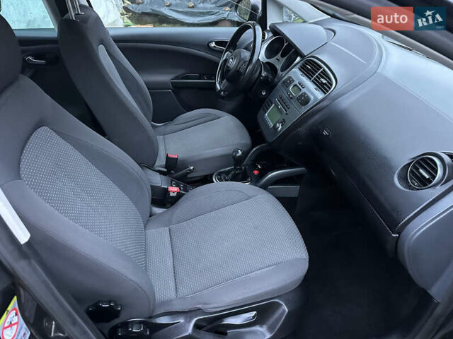 Синий Сеат Алтеа, объемом двигателя 1.6 л и пробегом 262 тыс. км за 5997 $, фото 24 на Automoto.ua