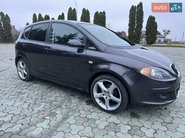 Синий Сеат Алтеа, объемом двигателя 1.6 л и пробегом 262 тыс. км за 5997 $, фото 13 на Automoto.ua