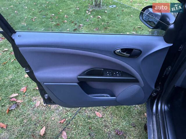 Синий Сеат Алтеа, объемом двигателя 1.6 л и пробегом 262 тыс. км за 5997 $, фото 15 на Automoto.ua