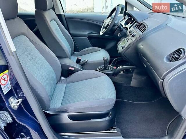 Синий Сеат Алтеа, объемом двигателя 1.6 л и пробегом 222 тыс. км за 6500 $, фото 3 на Automoto.ua