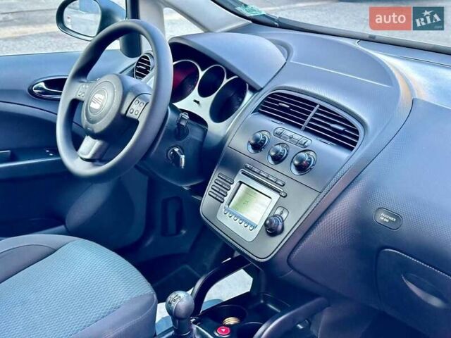 Синий Сеат Алтеа, объемом двигателя 1.6 л и пробегом 222 тыс. км за 6500 $, фото 13 на Automoto.ua