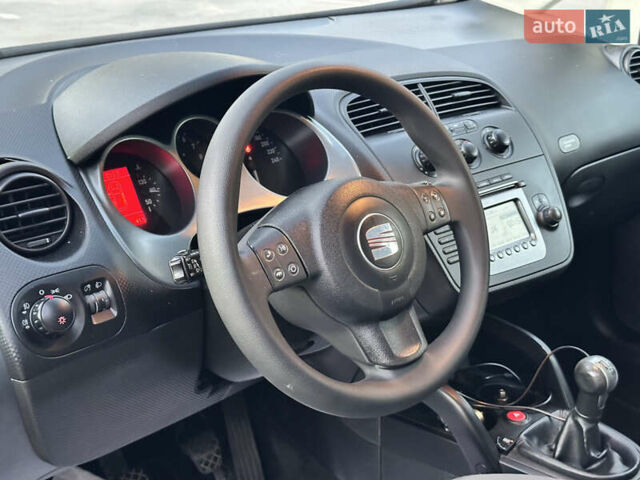 Синий Сеат Алтеа, объемом двигателя 1.6 л и пробегом 222 тыс. км за 7099 $, фото 46 на Automoto.ua