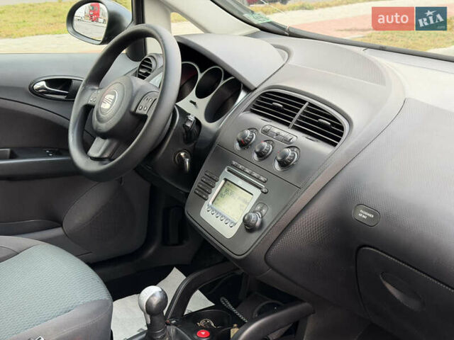 Синий Сеат Алтеа, объемом двигателя 1.6 л и пробегом 223 тыс. км за 6777 $, фото 61 на Automoto.ua