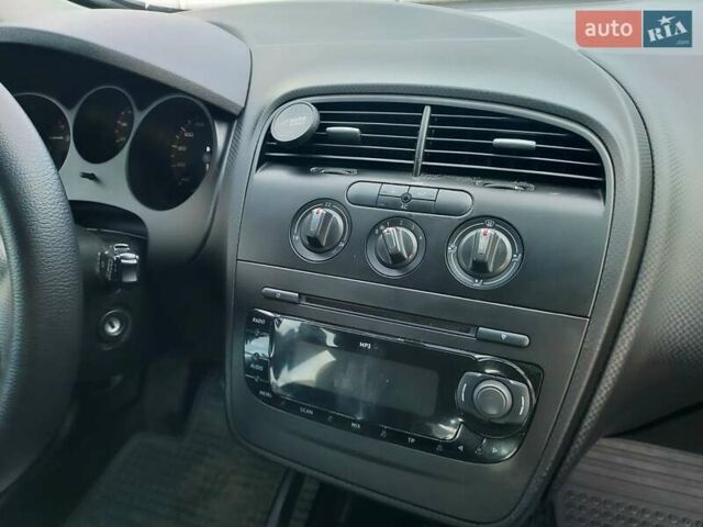 Синій Сеат Altea, об'ємом двигуна 1.6 л та пробігом 223 тис. км за 5700 $, фото 12 на Automoto.ua