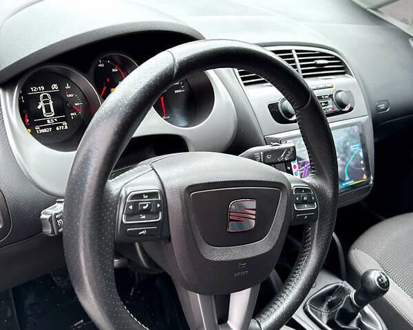 Синій Сеат Altea, об'ємом двигуна 1.6 л та пробігом 132 тис. км за 11499 $, фото 8 на Automoto.ua