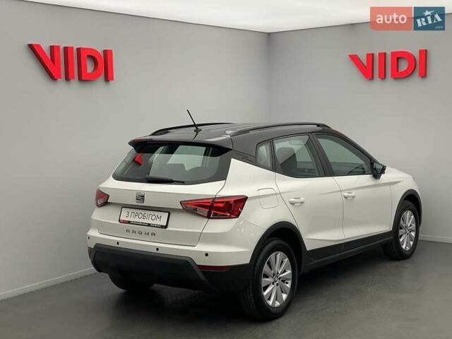 Білий Сеат Arona, об'ємом двигуна 1 л та пробігом 58 тис. км за 16786 $, фото 2 на Automoto.ua