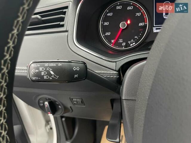 Білий Сеат Arona, об'ємом двигуна 1 л та пробігом 58 тис. км за 16786 $, фото 10 на Automoto.ua