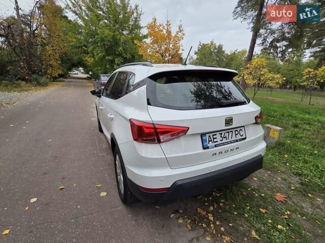 Белый Сеат Arona, объемом двигателя 1 л и пробегом 119 тыс. км за 14750 $, фото 4 на Automoto.ua