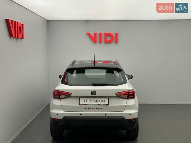 Білий Сеат Arona, об'ємом двигуна 1 л та пробігом 58 тис. км за 16786 $, фото 6 на Automoto.ua