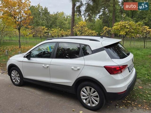 Белый Сеат Arona, объемом двигателя 1 л и пробегом 119 тыс. км за 14750 $, фото 3 на Automoto.ua