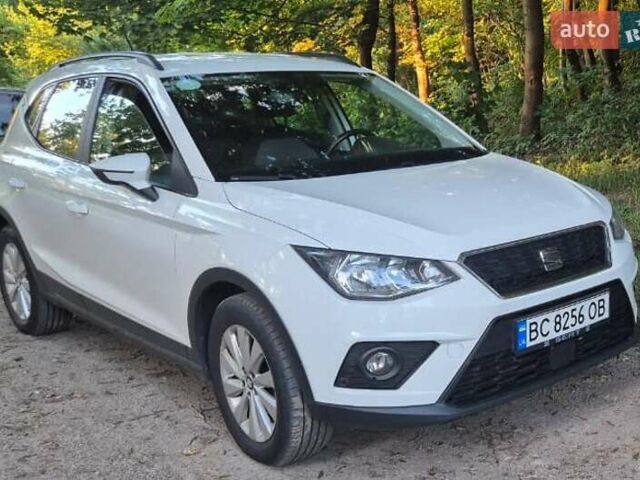 Белый Сеат Arona, объемом двигателя 1.6 л и пробегом 235 тыс. км за 15400 $, фото 2 на Automoto.ua