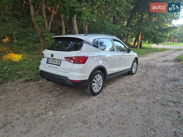 Белый Сеат Arona, объемом двигателя 1.6 л и пробегом 235 тыс. км за 15400 $, фото 4 на Automoto.ua