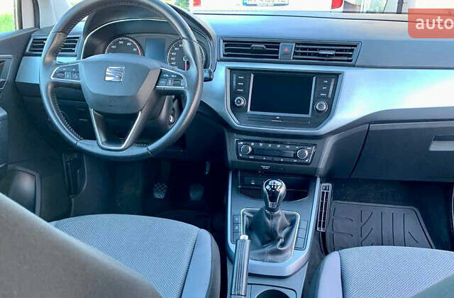 Білий Сеат Arona, об'ємом двигуна 1 л та пробігом 160 тис. км за 10340 $, фото 8 на Automoto.ua
