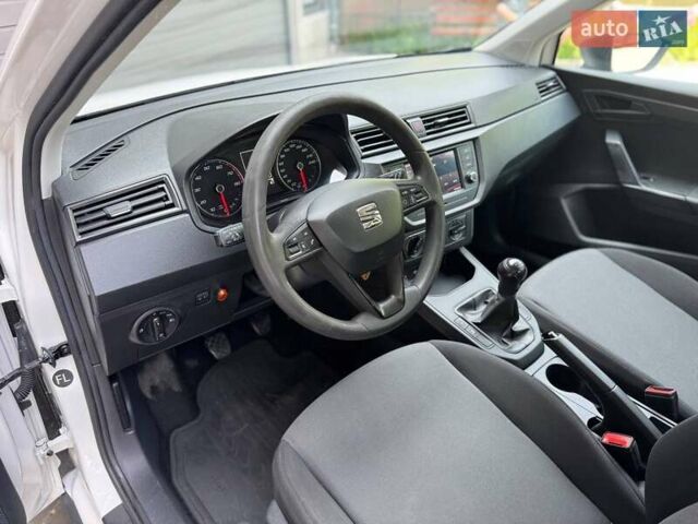 Білий Сеат Arona, об'ємом двигуна 1 л та пробігом 190 тис. км за 9900 $, фото 9 на Automoto.ua