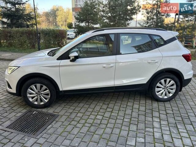 Білий Сеат Arona, об'ємом двигуна 1 л та пробігом 161 тис. км за 9950 $, фото 8 на Automoto.ua
