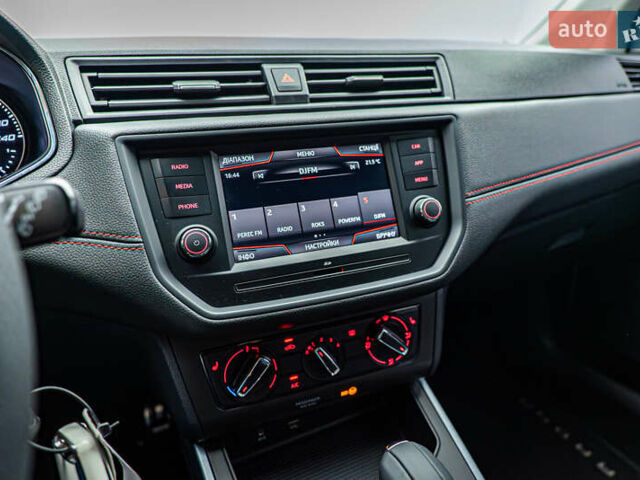 Білий Сеат Arona, об'ємом двигуна 1 л та пробігом 109 тис. км за 16063 $, фото 17 на Automoto.ua
