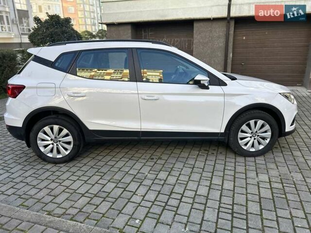 Білий Сеат Arona, об'ємом двигуна 1 л та пробігом 161 тис. км за 9950 $, фото 17 на Automoto.ua