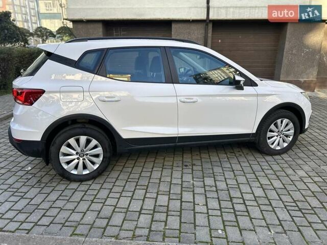 Білий Сеат Arona, об'ємом двигуна 1 л та пробігом 161 тис. км за 9950 $, фото 18 на Automoto.ua