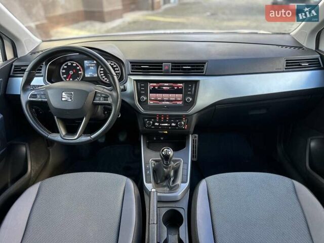 Білий Сеат Arona, об'ємом двигуна 1 л та пробігом 161 тис. км за 9950 $, фото 35 на Automoto.ua